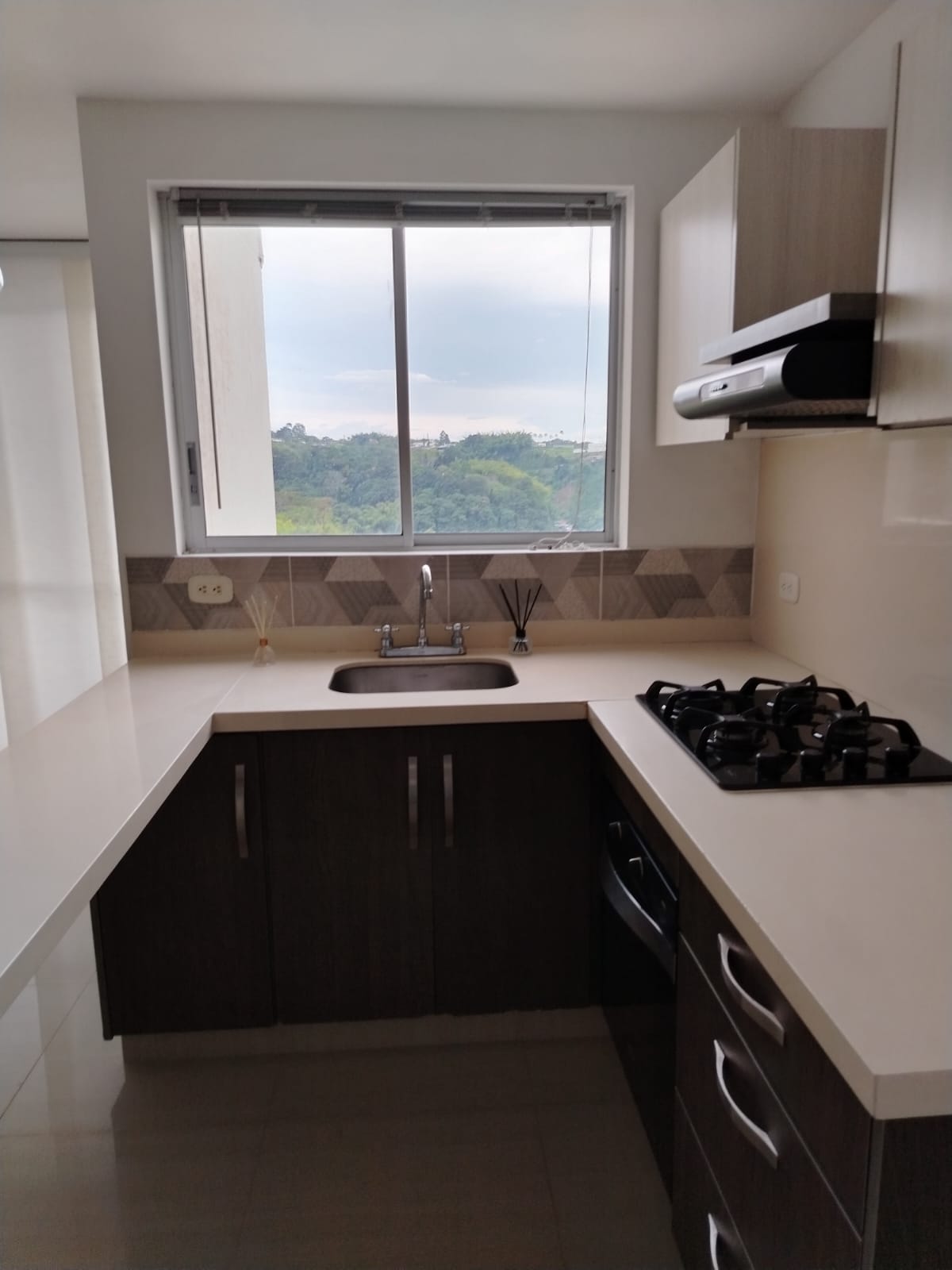 VENDO APARTAMENTO EN BARRIO ALAMOS PEREIRA