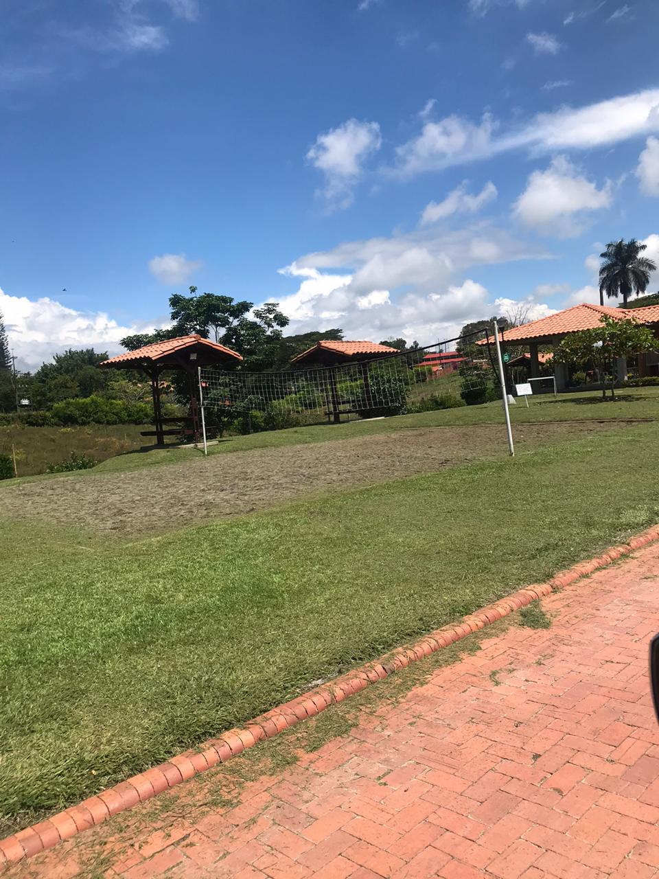 VENDE CASA CAMPESTRE SECTOR CERRITOS