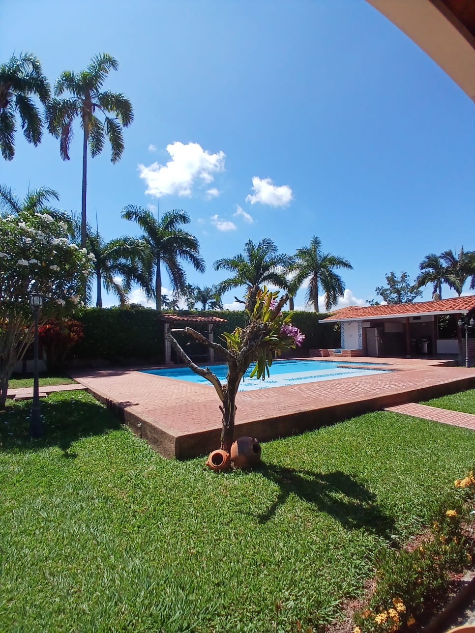 VENDO CASA CAMPESTRE VIA CERRITOS LA VIRGINIA
