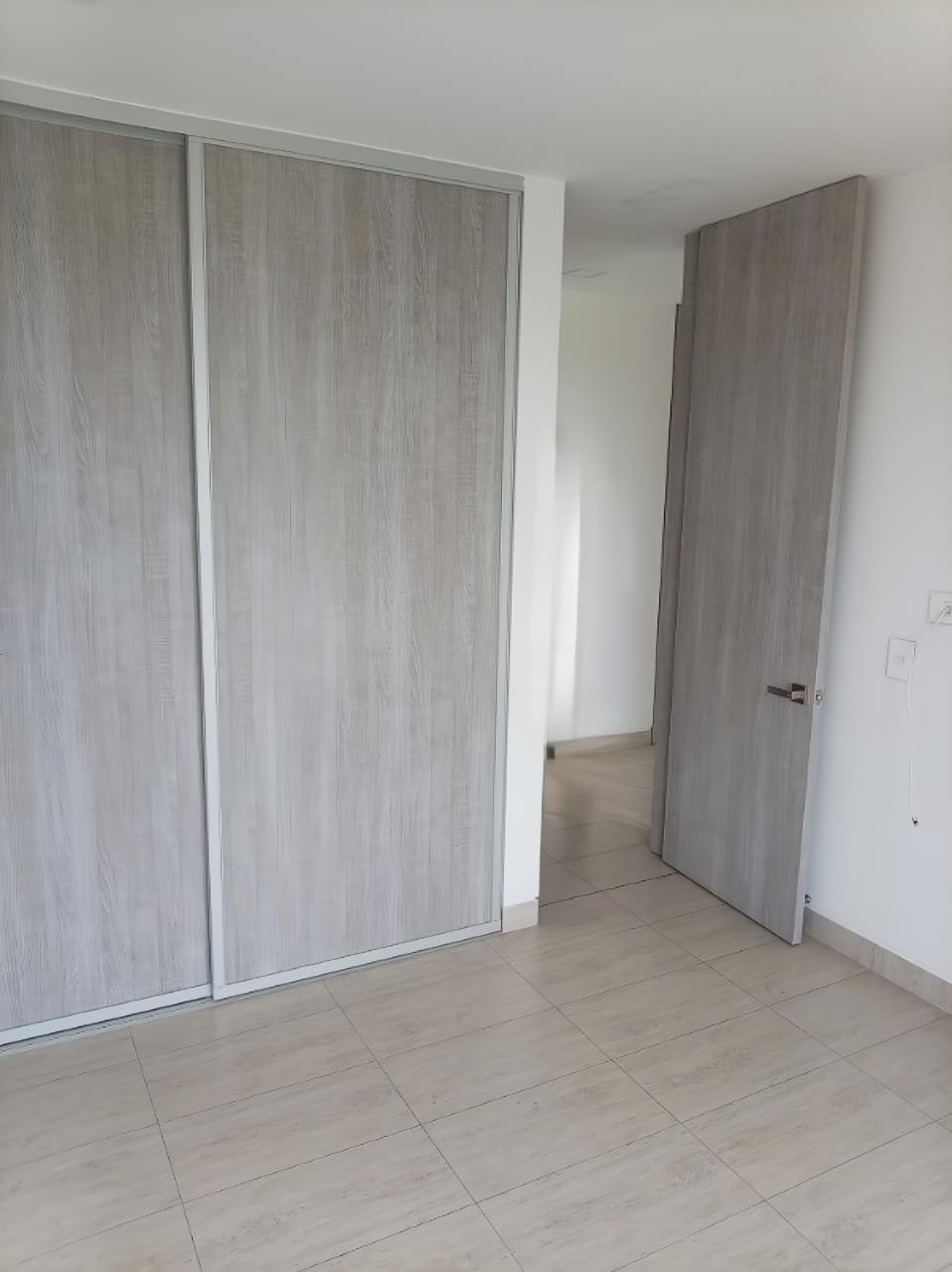 RENTO APARTAMENTO EN CONJUNTO CERRADO VÍA CERRITOS
