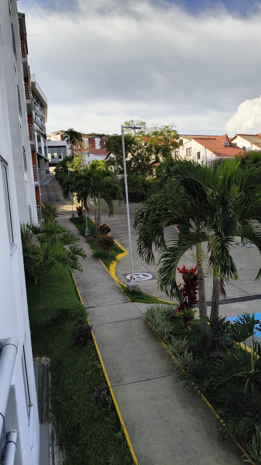 305072320260422044553 VENDO APARTAMENTO SECTOR UNICENTRO PEREIRA