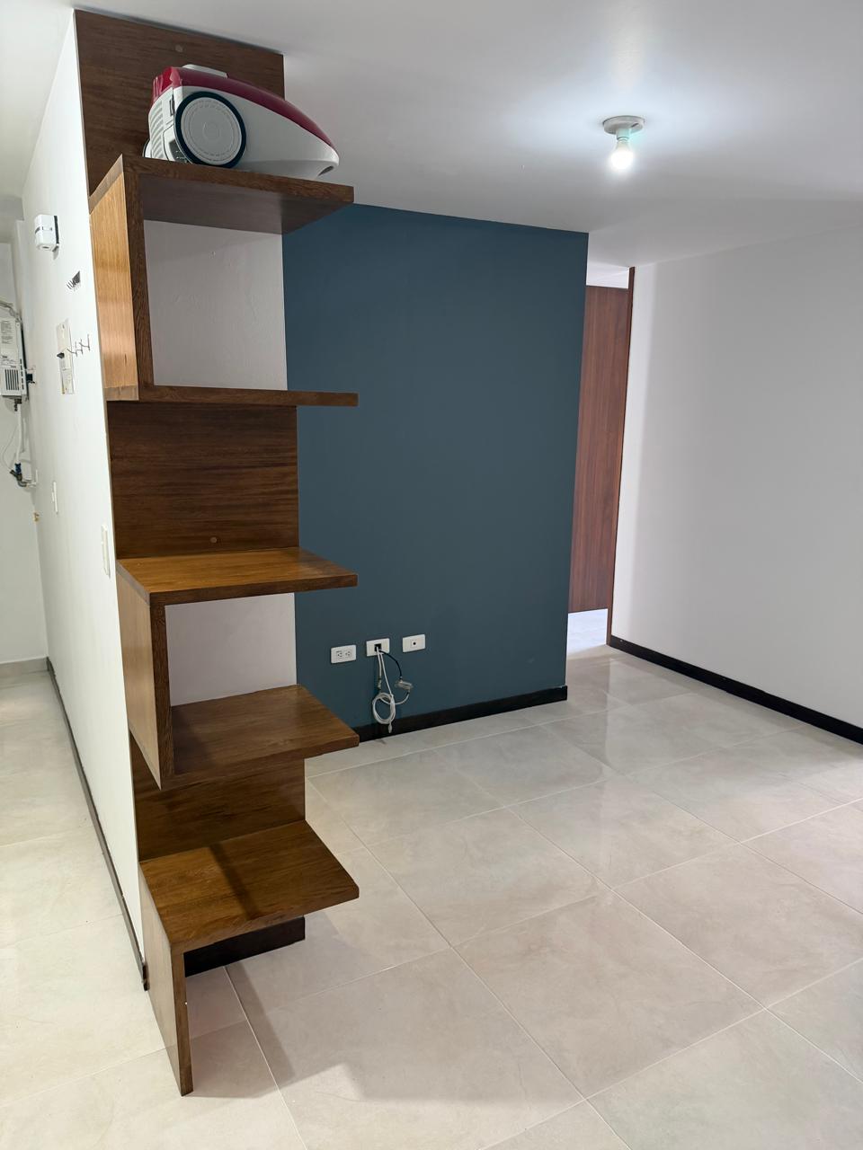305072320260425051535 SE VENDE APARTAMENTO AV SUR, CORALES 3 ALCOBAS