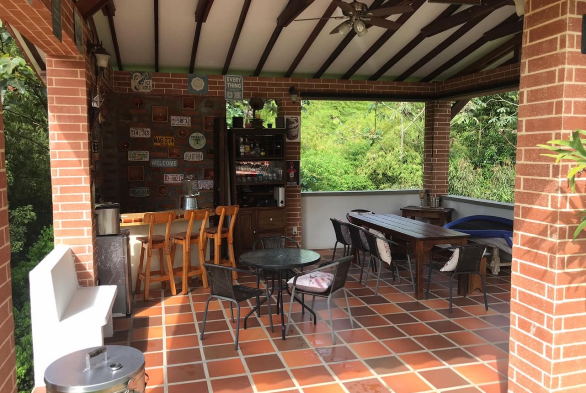 VENDE CASA CAMPESTRE SECTOR CERRITOS