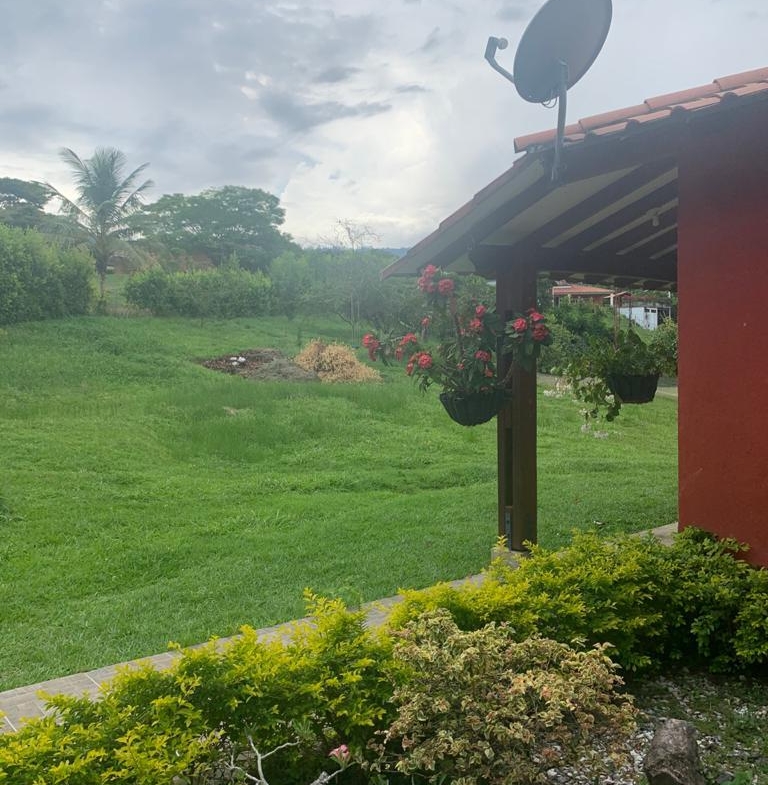 VENTA CASA CAMPESTRE EN VITERBO