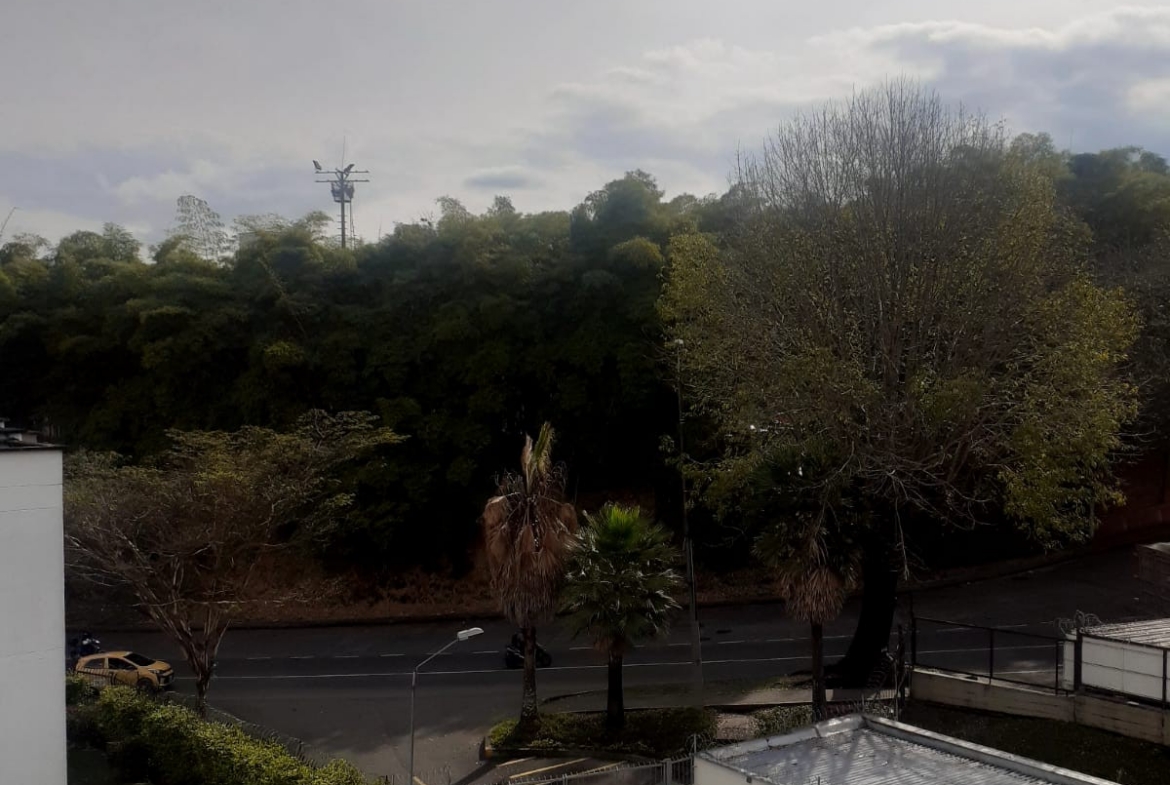 Vendo Apartamento en Portal de la 14 Pereira
