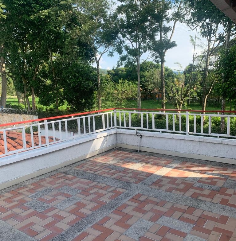 VENTA DE CASA CAMPESTRE EN VITERBO