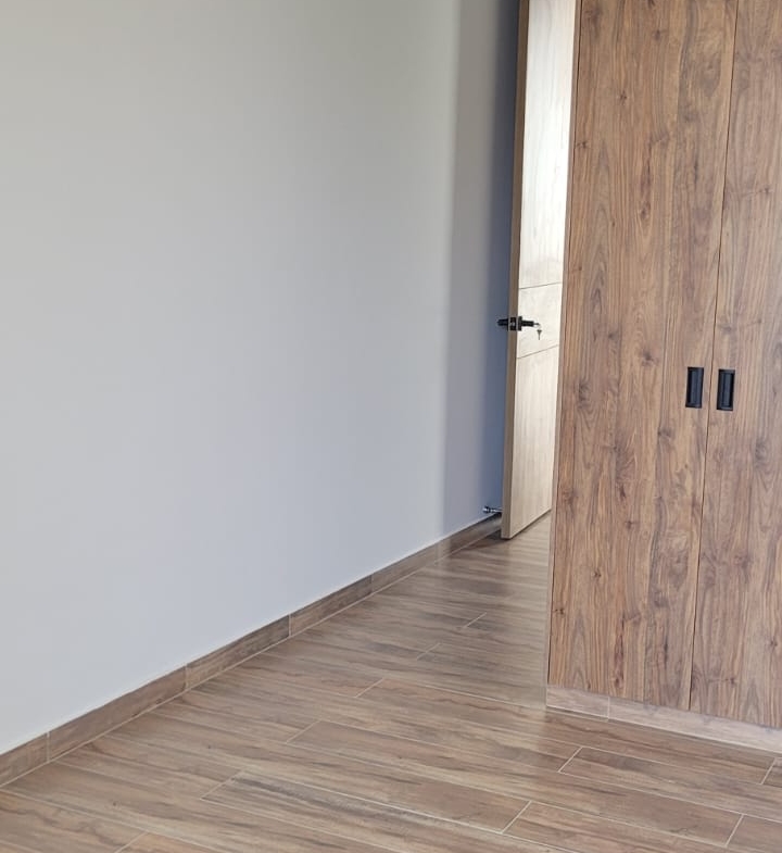 VENDO CASA EN CERRITOS PARA ESTRENAR