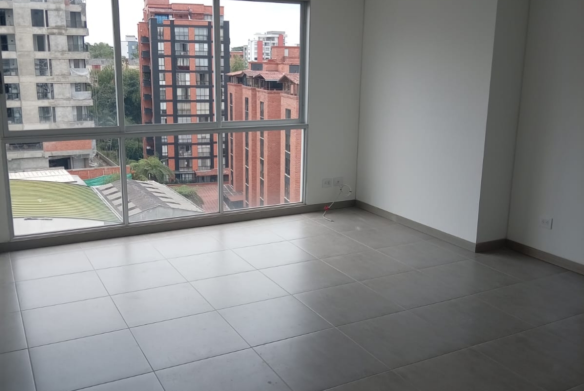 SE ARRIENDA OFICINA EN CENTRO DE NEGOCIOS EN ÁLAMOS PEREIRA