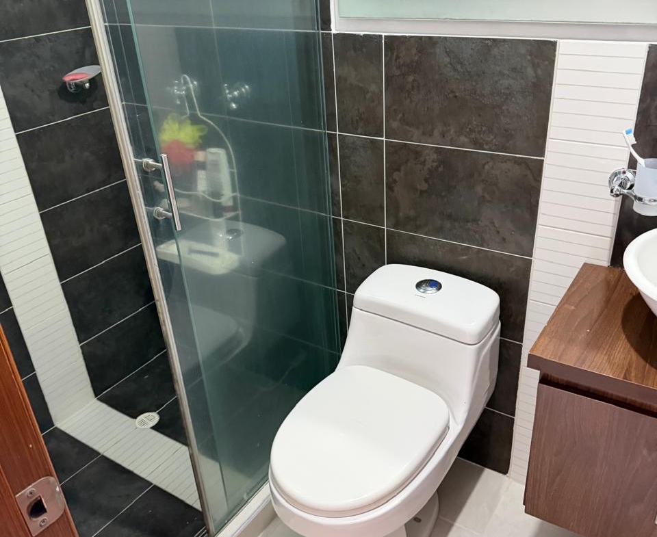 SE VENDE APARTAMENTO AV SUR, CORALES 3 ALCOBAS