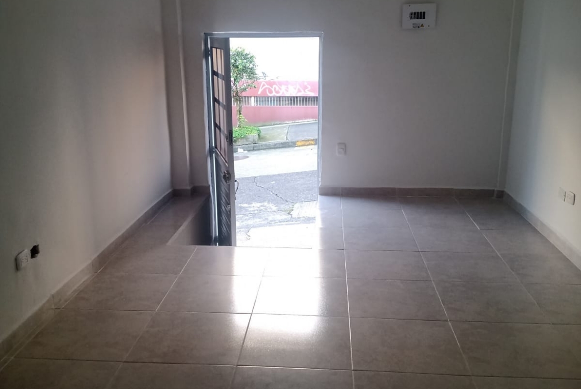 VENDO CASA CON LOCALES CERCA AL CENTRO EN PEREIRA