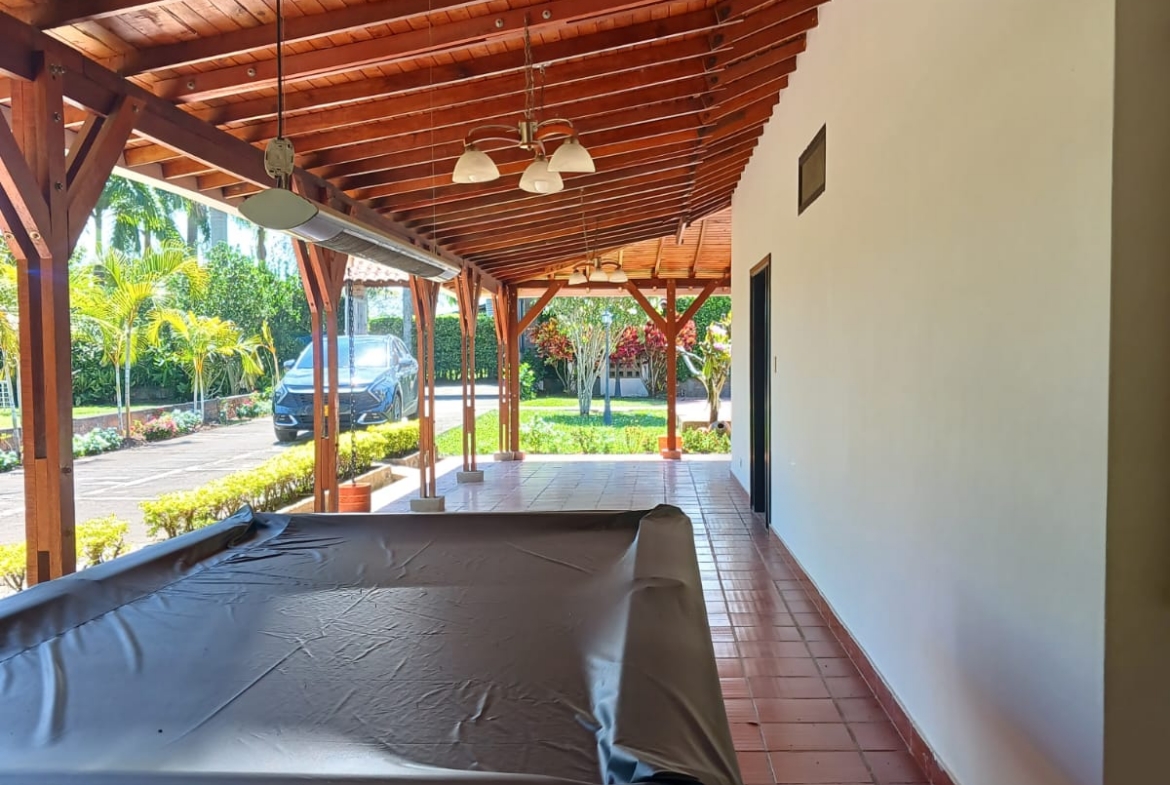 VENDO CASA CAMPESTRE VIA CERRITOS LA VIRGINIA