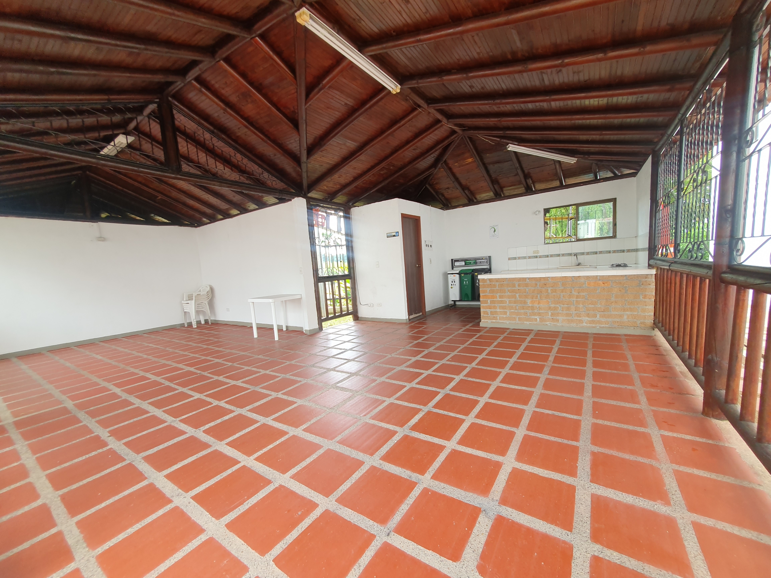 305072520250325090948 CASA EN VENTA AVENIDA SUR SECTOR HOME CENTER