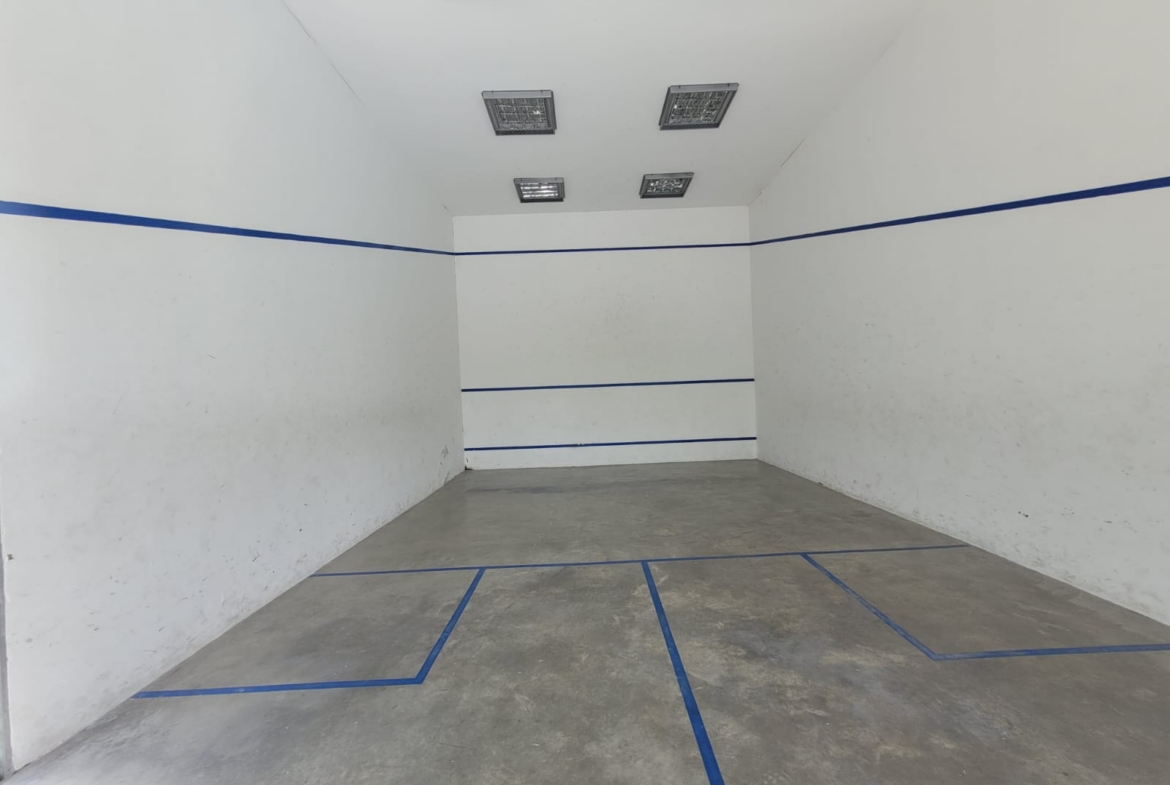 VENDO APARTAMENTO EN AV SUR, SECTOR CORALES 68 M2