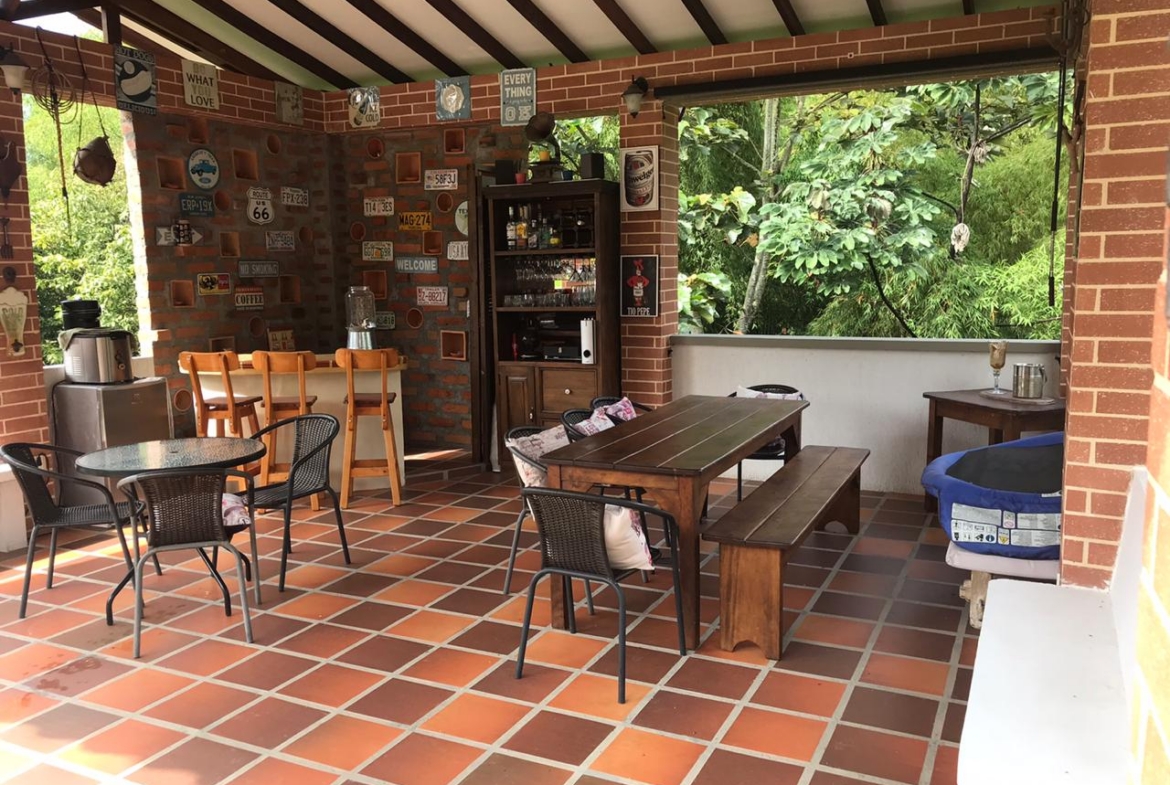 VENDE CASA CAMPESTRE SECTOR CERRITOS
