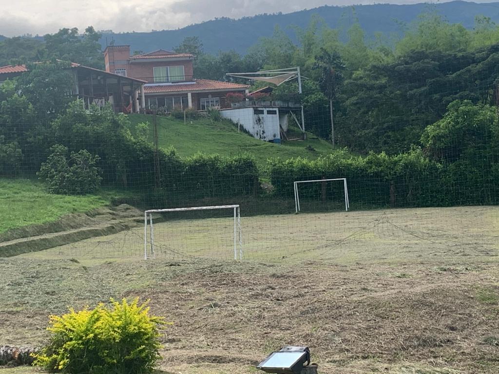 VENTA CASA CAMPESTRE EN VITERBO