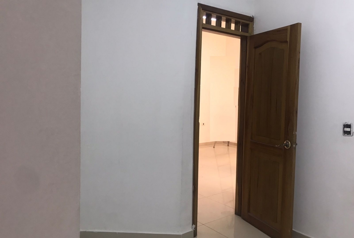 Vendo Casa con 2 Viviendas Independientes en Maraya
