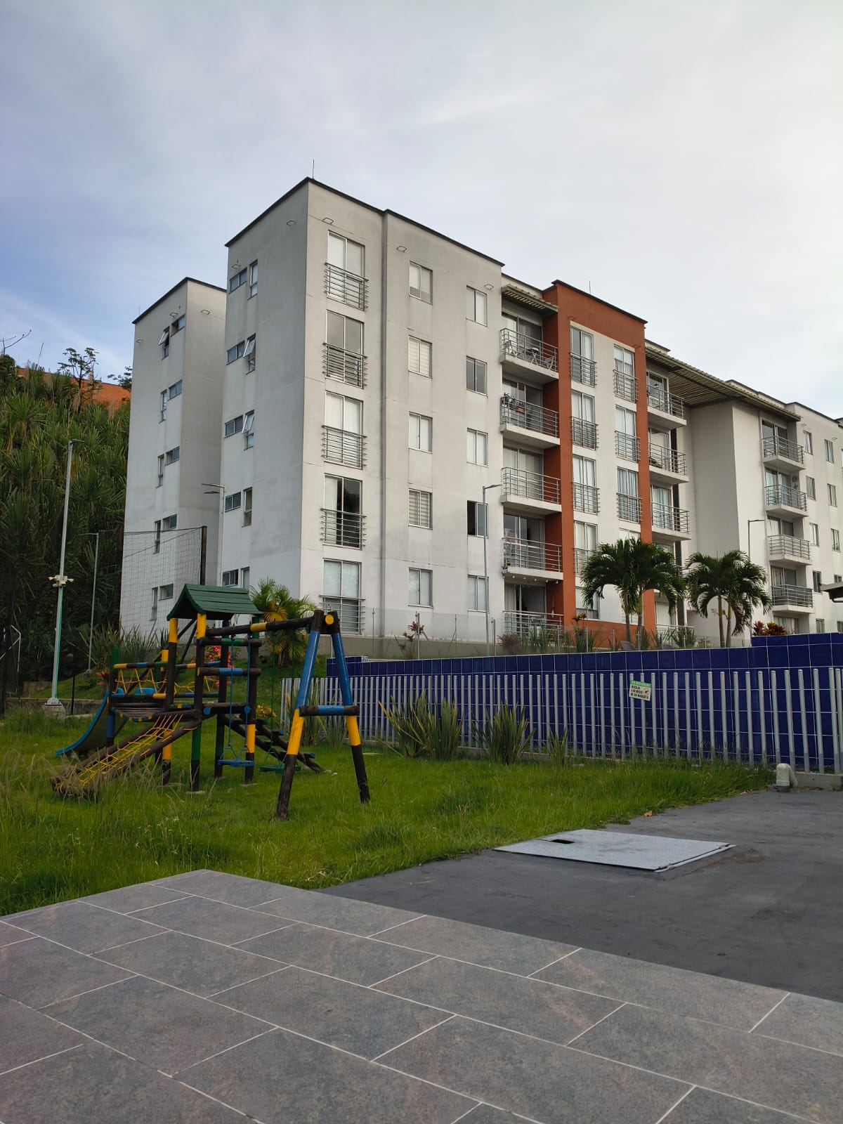 305072620260423102133-1 VENDO APARTAMENTO SECTOR UNICENTRO PEREIRA