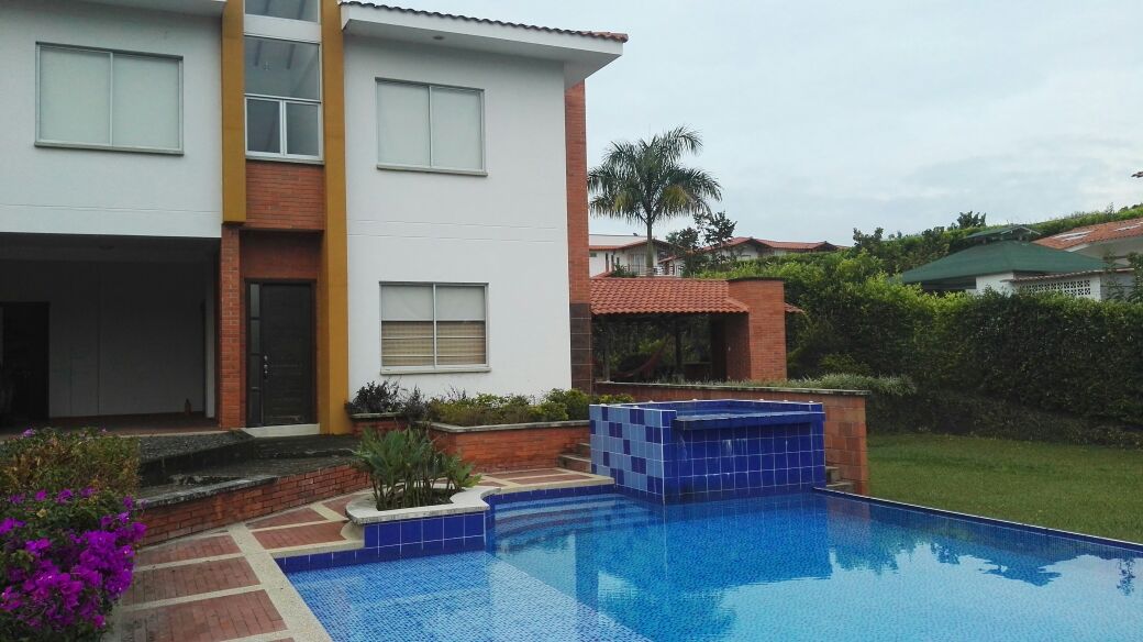 VENTA DE CASA CAMPESTRE EN CERRITOS