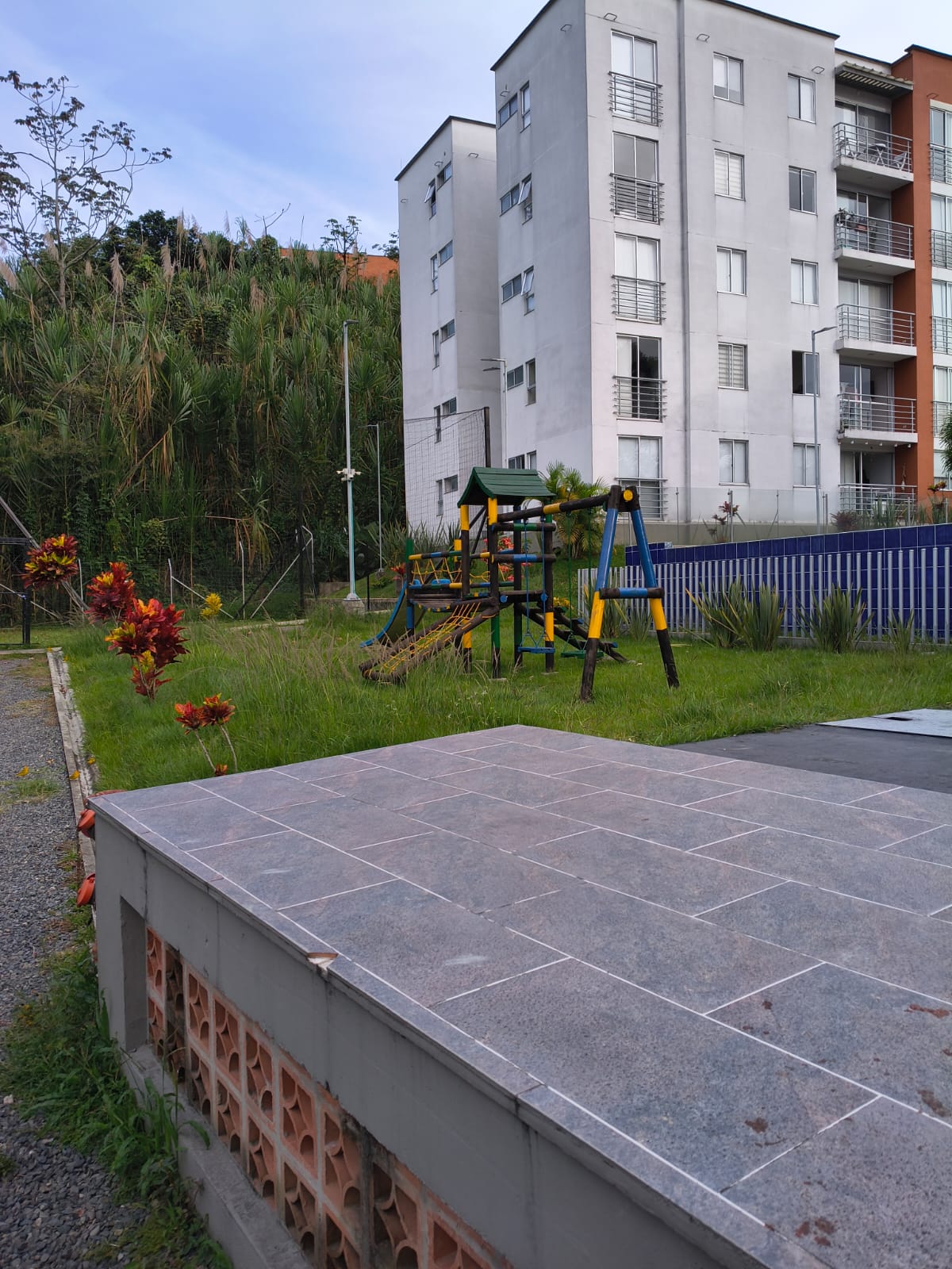 305072720260423102134 VENDO APARTAMENTO SECTOR UNICENTRO PEREIRA