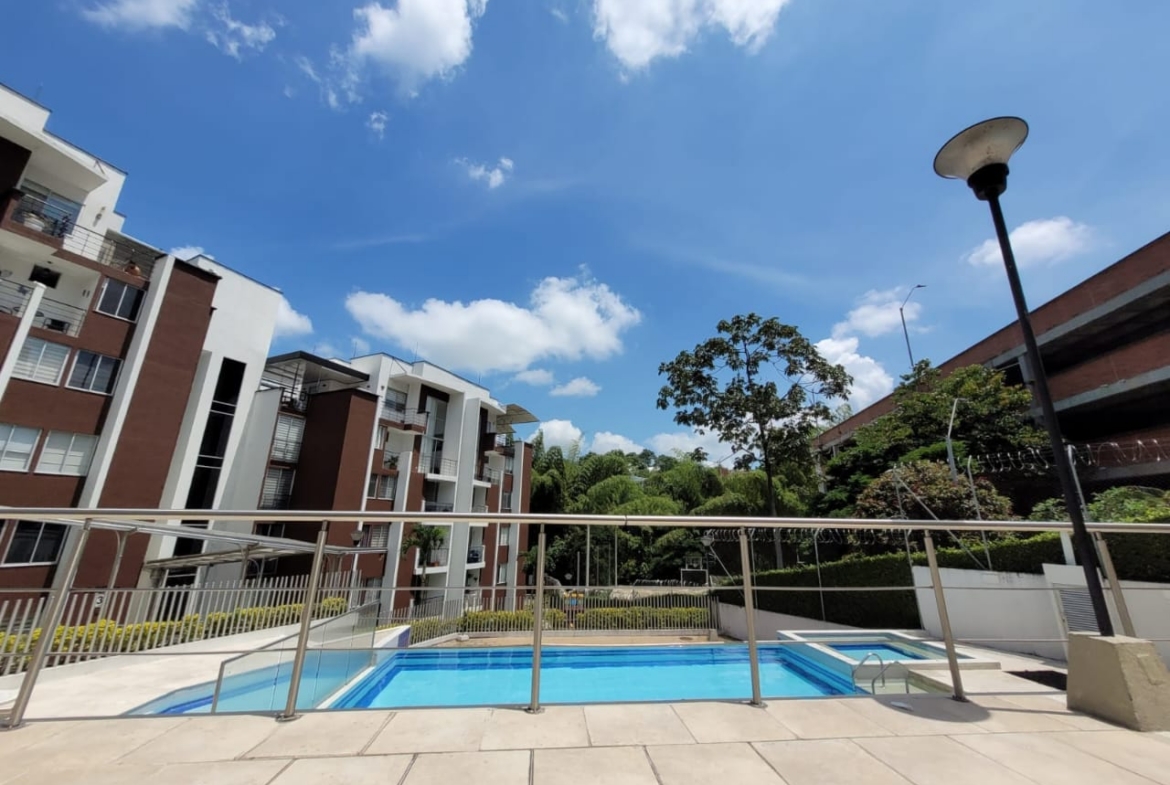 VENDO APARTAMENTO EN AV SUR, SECTOR CORALES 68 M2