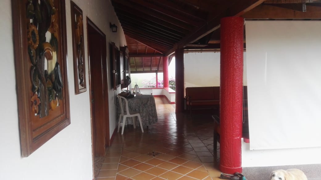 SE VENDE HERMOSA FINCA DE RECREO VIA A ARMENIA
