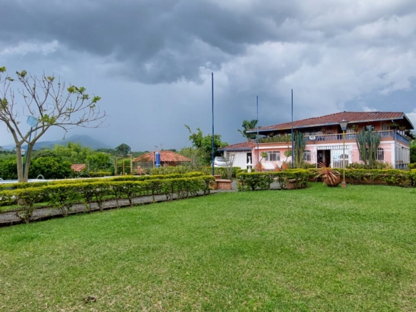 VENDO FINCA EN EL SECTOR DE MORELIA