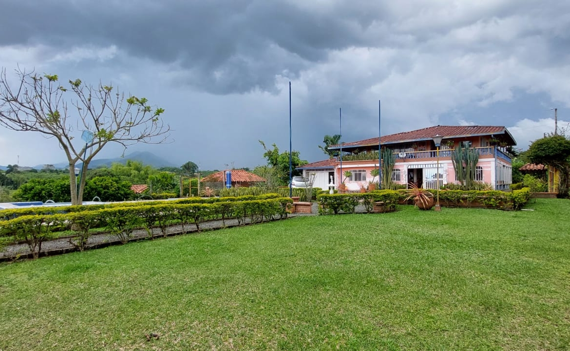 VENDO FINCA EN EL SECTOR DE MORELIA