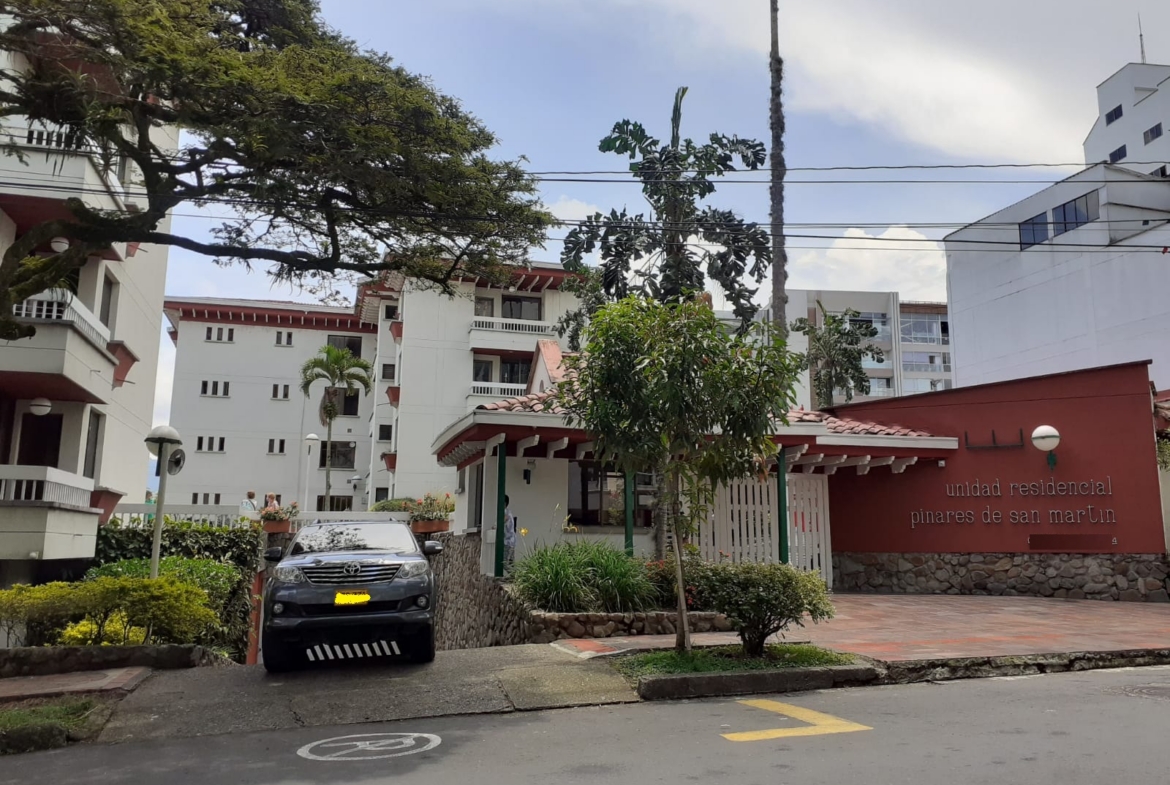 VENDO APARTAMENTO EN PINARES DE SAN MARTIN PEREIRA