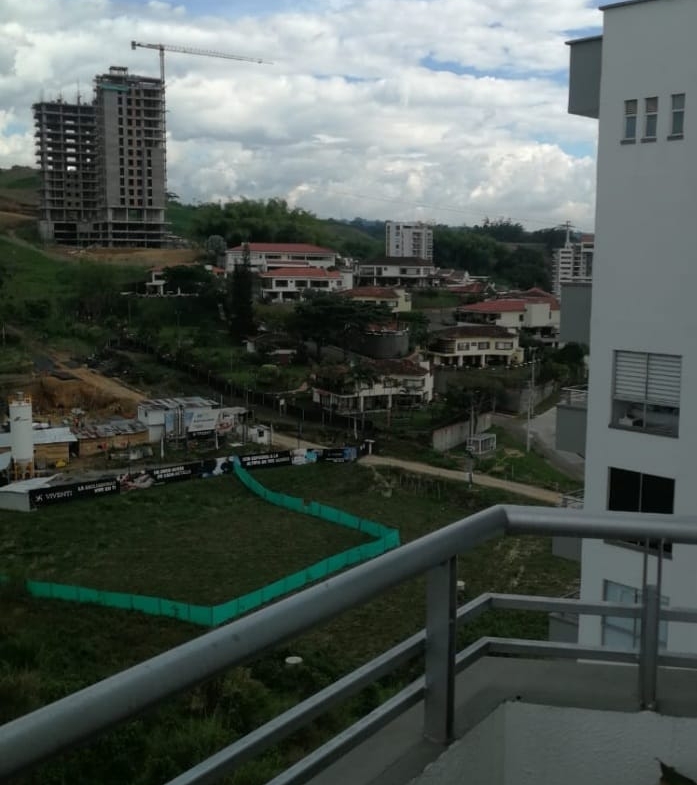VENDO PENT HOUSE DUPLEX EN EXCLUSIVO SECTOR DE PINARES