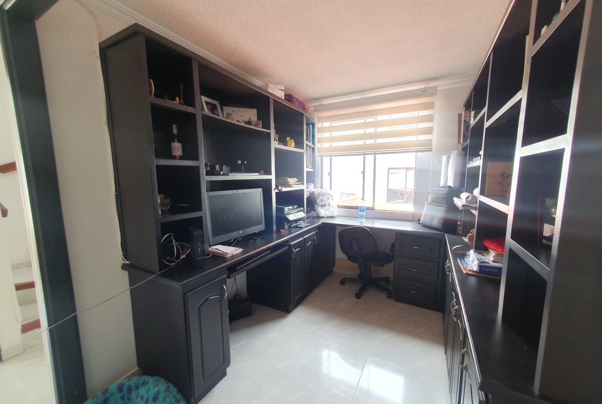 CASA EN VENTA AVENIDA SUR SECTOR HOME CENTER