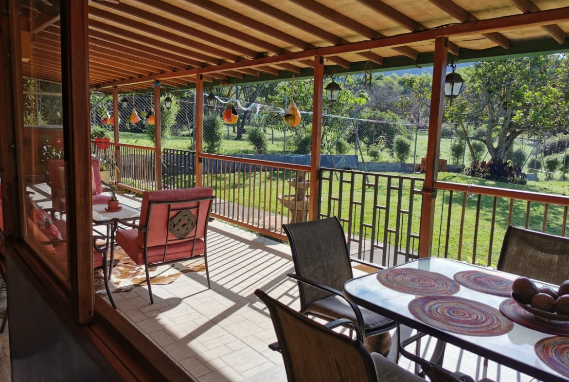 VENDO HERMOSA FINCA DE 10.000 M2 a 5 MIN DEL CRUCERO DE COMBIA