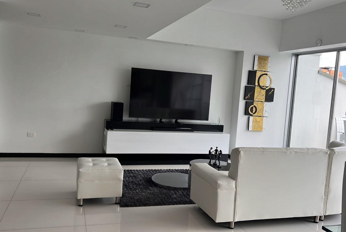 VENDO PENT HOUSE DUPLEX EN EXCLUSIVO SECTOR DE PINARES