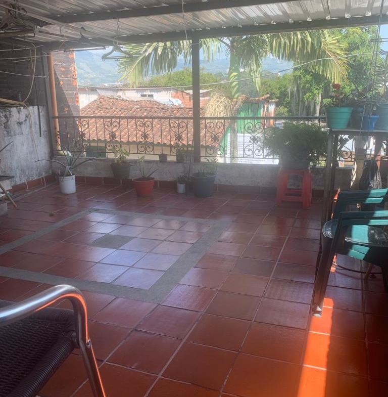 VENTA DE CASA CERCA AL CENTRO DE PEREIRA