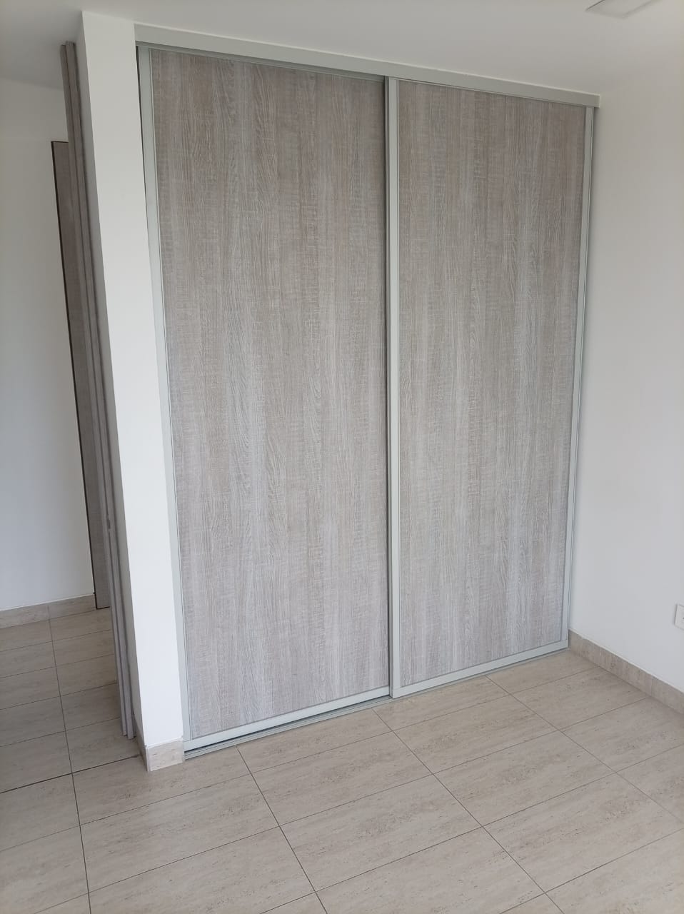 RENTO APARTAMENTO EN CONJUNTO CERRADO VÍA CERRITOS