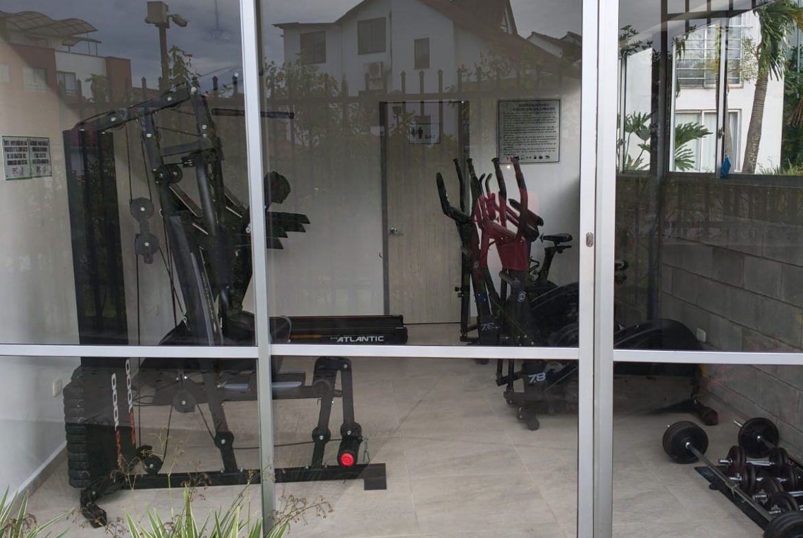 VENDO APARTAMENTO SECTOR UNICENTRO PEREIRA
