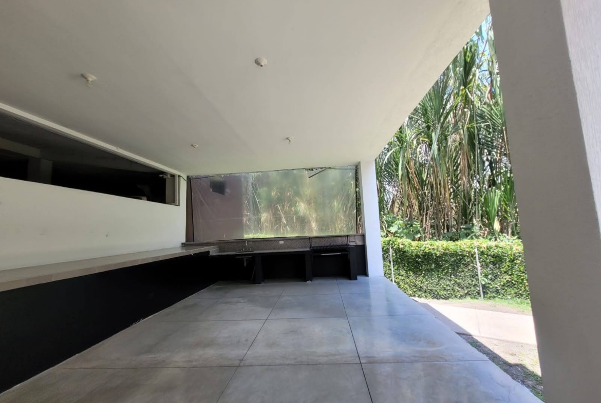 SE VENDE APARTAMENTO AV SUR, CORALES 3 ALCOBAS