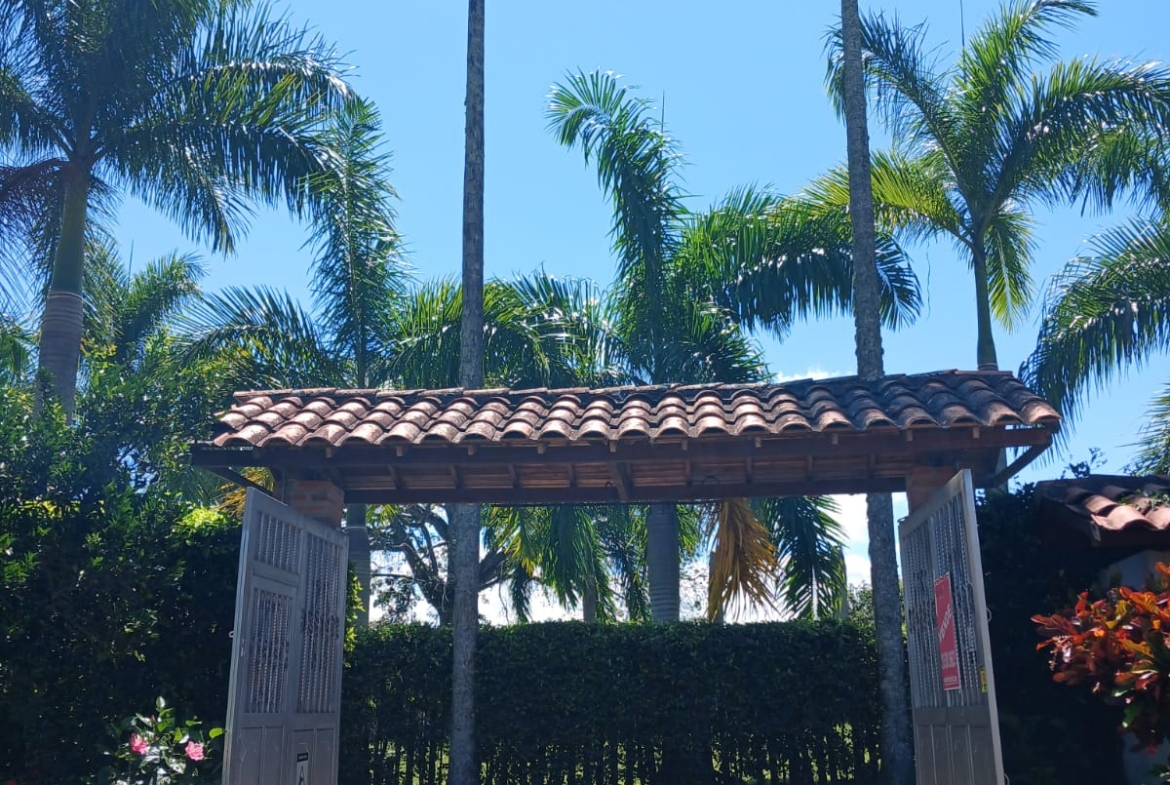 VENDO CASA CAMPESTRE VIA CERRITOS LA VIRGINIA