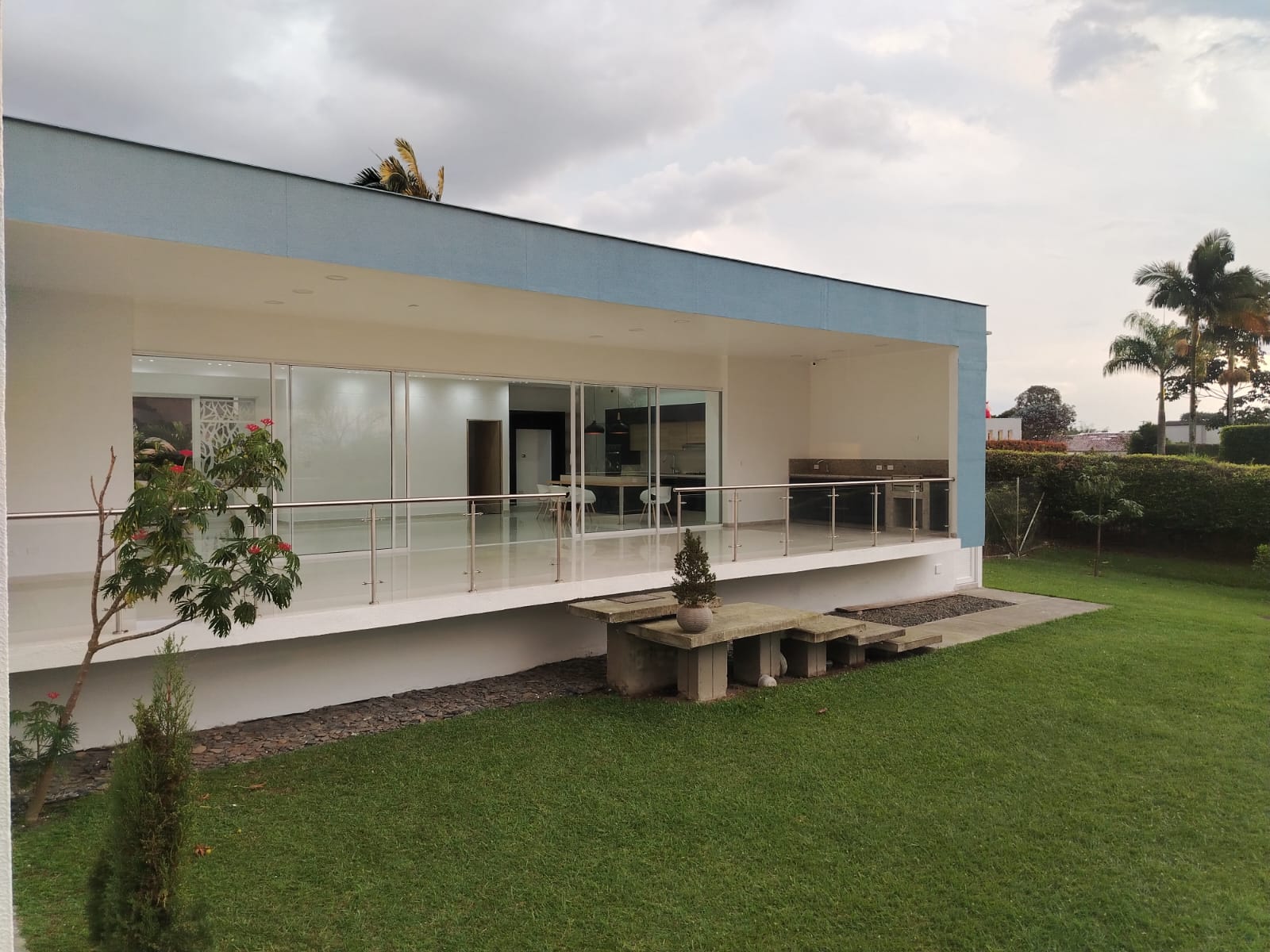 VENDO CASA CAMPESTRE VIA ARMENIA