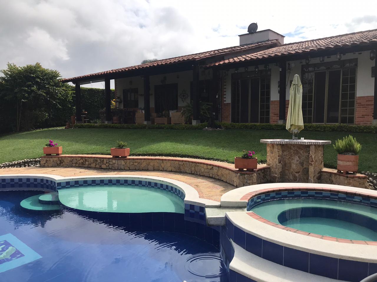 VENDE CASA CAMPESTRE SECTOR CERRITOS