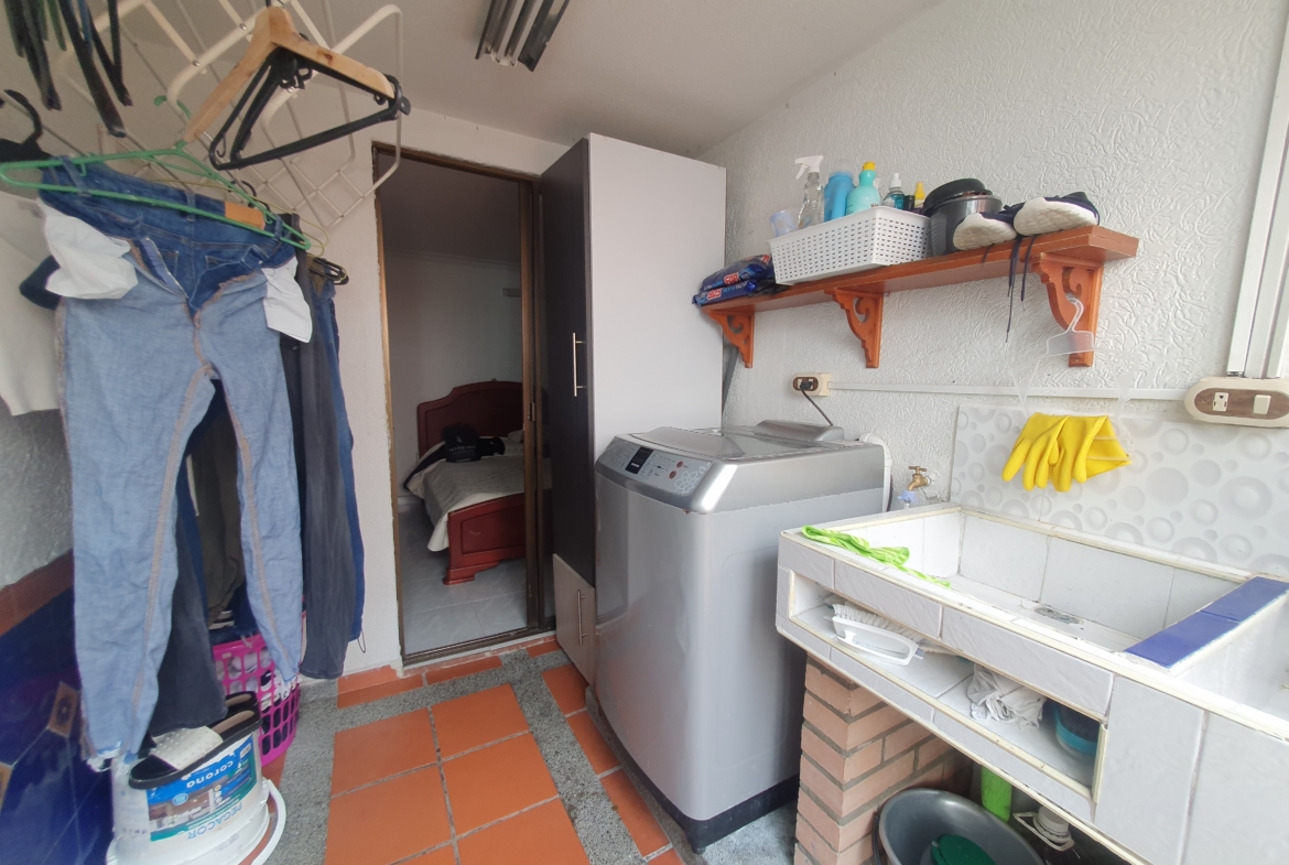 CASA EN VENTA AVENIDA SUR SECTOR HOME CENTER