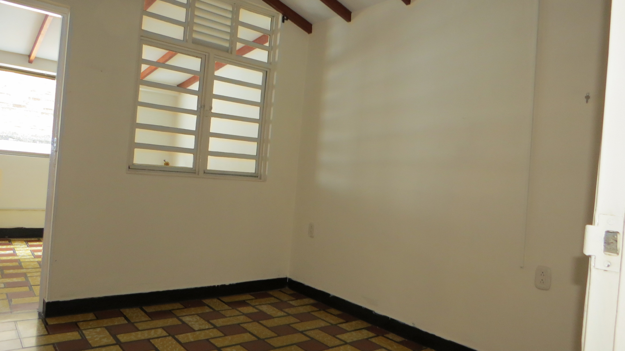 30507320190524045213 Vende casa en el centro de Pereira