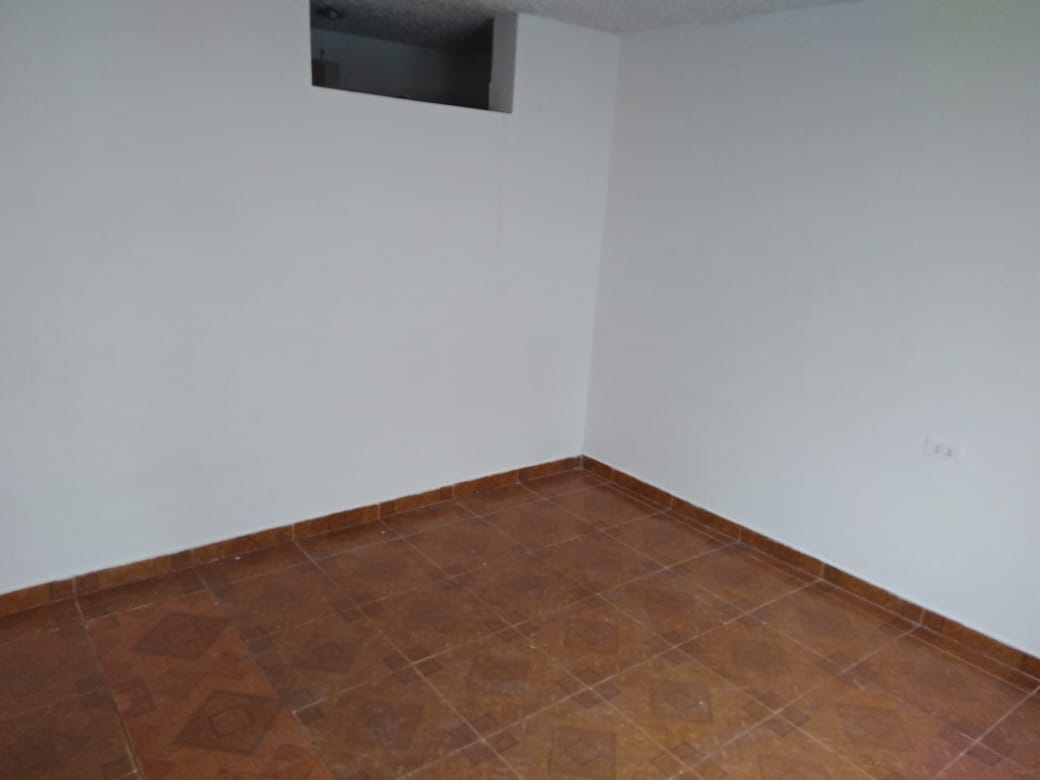 VENDO CASA EN DOSQUEBRADAS