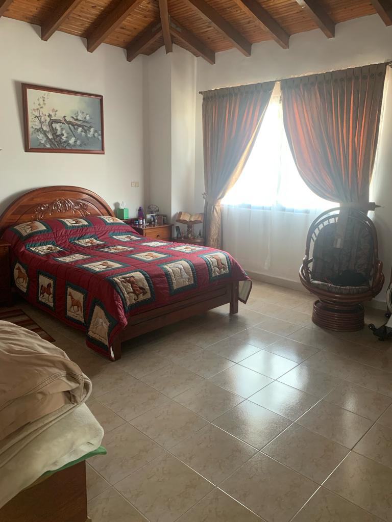 VENTA DE CASA CAMPESTRE EN VITERBO
