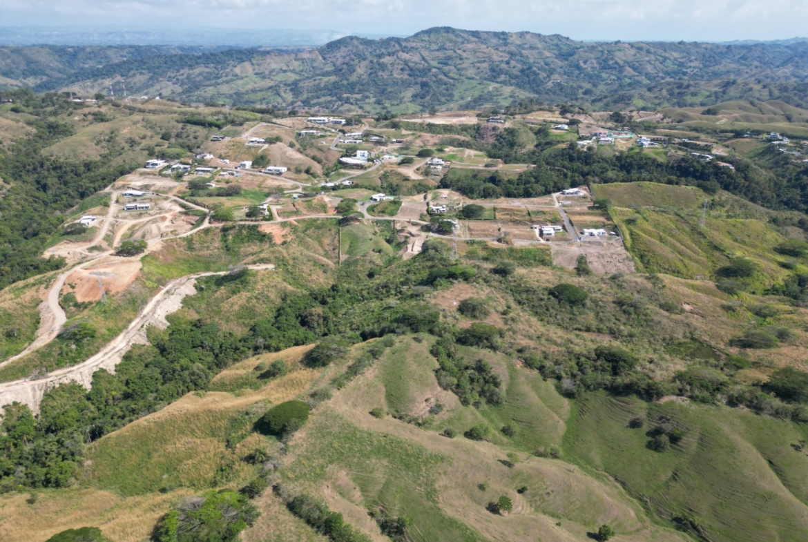VENDO O CAMBIO LOTE 2000 M2 CONDOMINIO EN CERRITOS PEREIRA