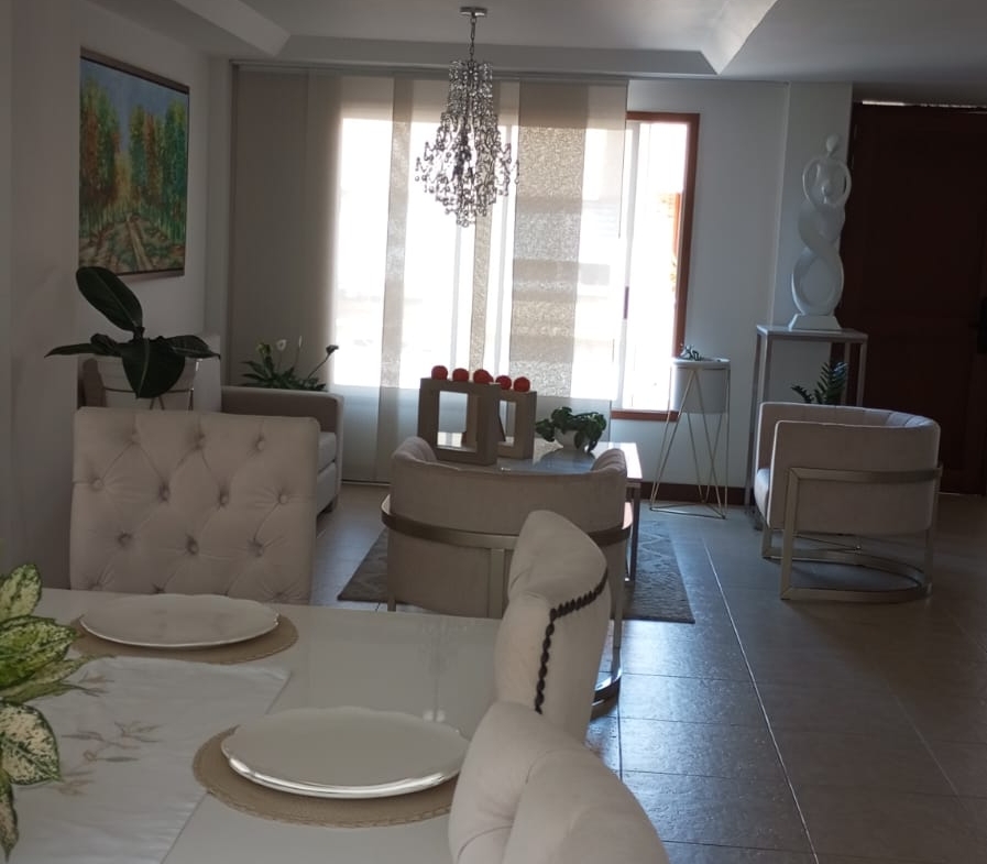 VENDO CASA EN CONJUNTO RESIDENCIAL SECTOR PINARES