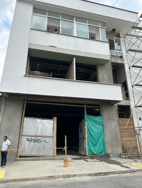 ARRIENDO LOCAL EN EL CENTRO