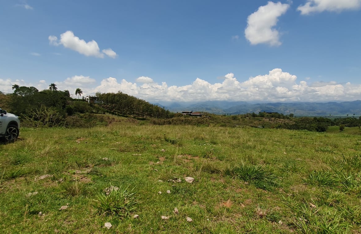 EN VENTA LOTE CERRITOS PEREIRA 11.517 M2