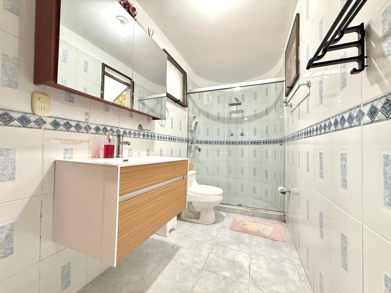VENDO CASA CAMPESTRE EN COMBIA