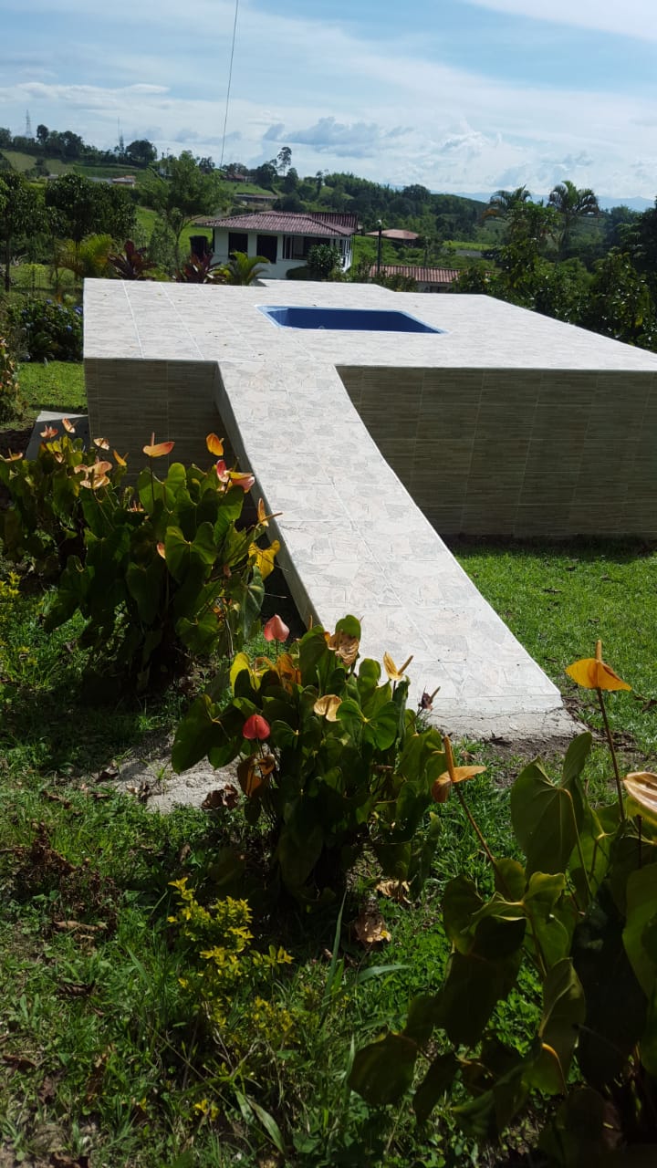 VENDO CASA CAMPESTRE VIA ARMENIA PEREIRA