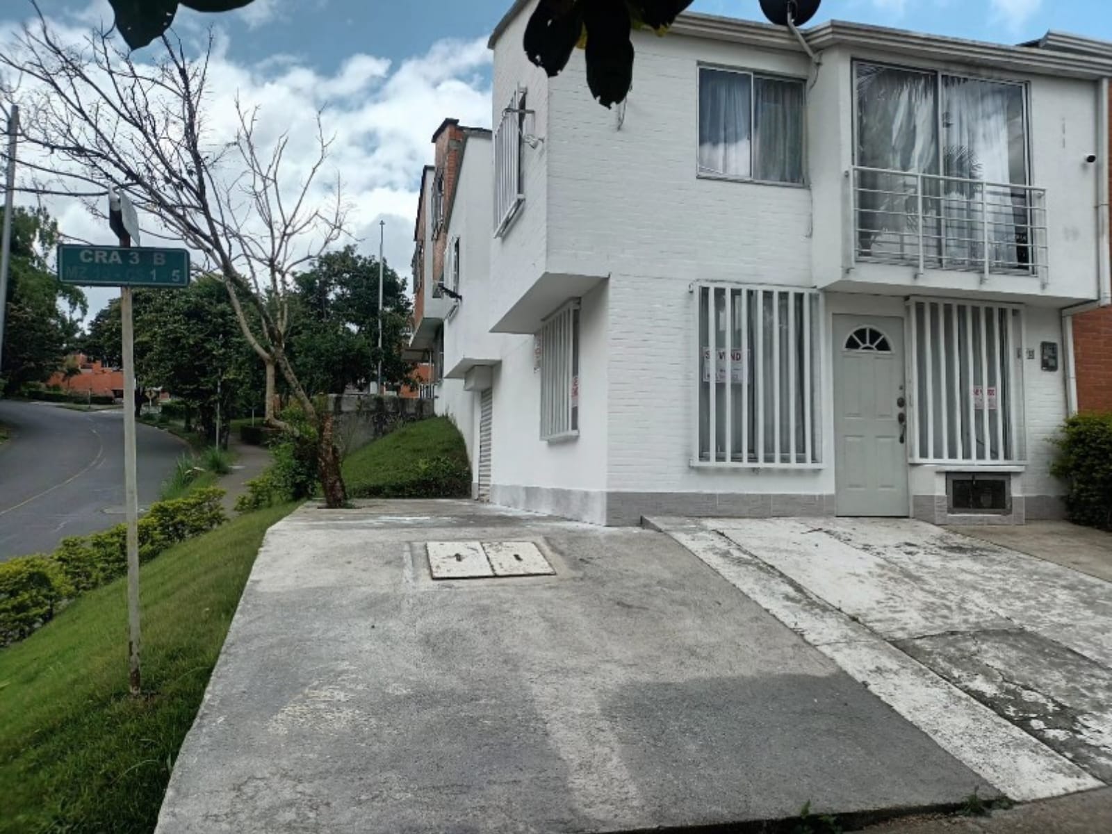 VENDO CASA DÚPLEX CON LOCAL EN SECTOR VILLA VERDE